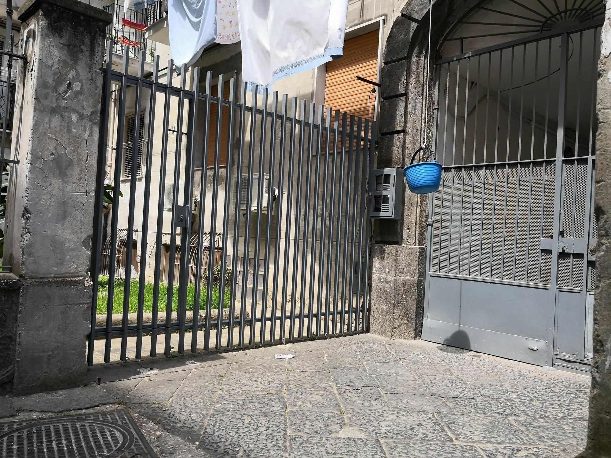 Fenesta Vascia Bed and Breakfast Νάπολη Εξωτερικό φωτογραφία