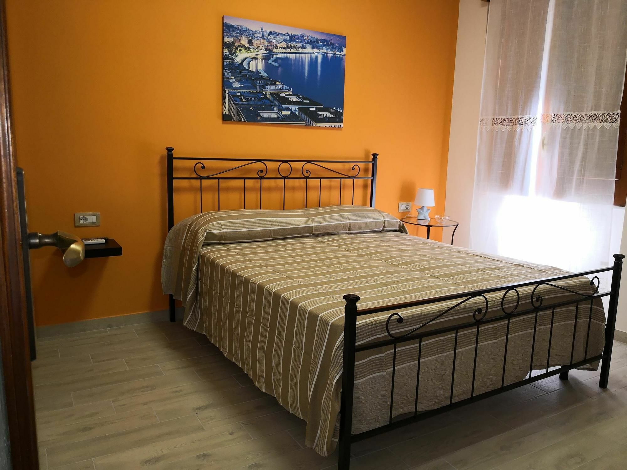 Fenesta Vascia Bed and Breakfast Νάπολη Εξωτερικό φωτογραφία