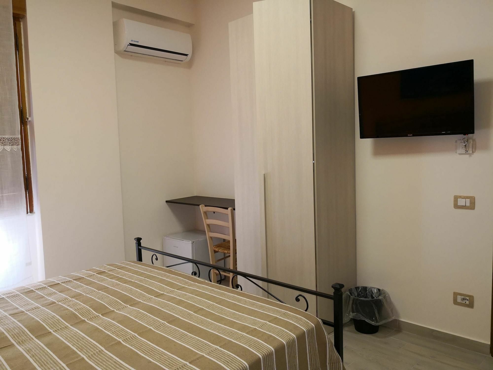 Fenesta Vascia Bed and Breakfast Νάπολη Εξωτερικό φωτογραφία