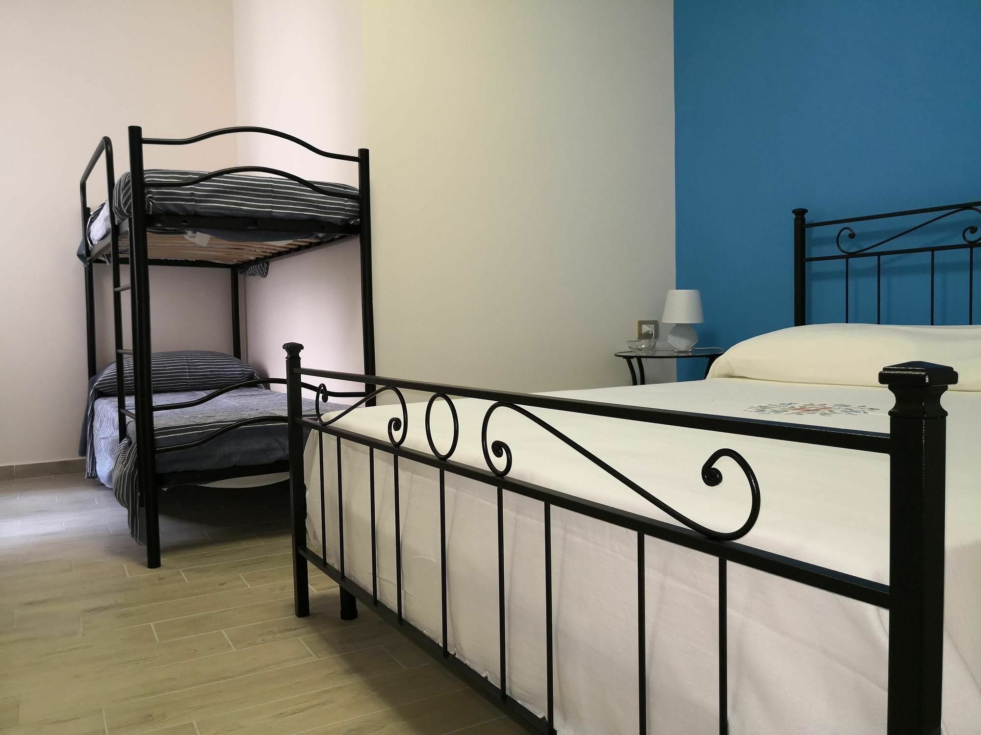 Fenesta Vascia Bed and Breakfast Νάπολη Εξωτερικό φωτογραφία