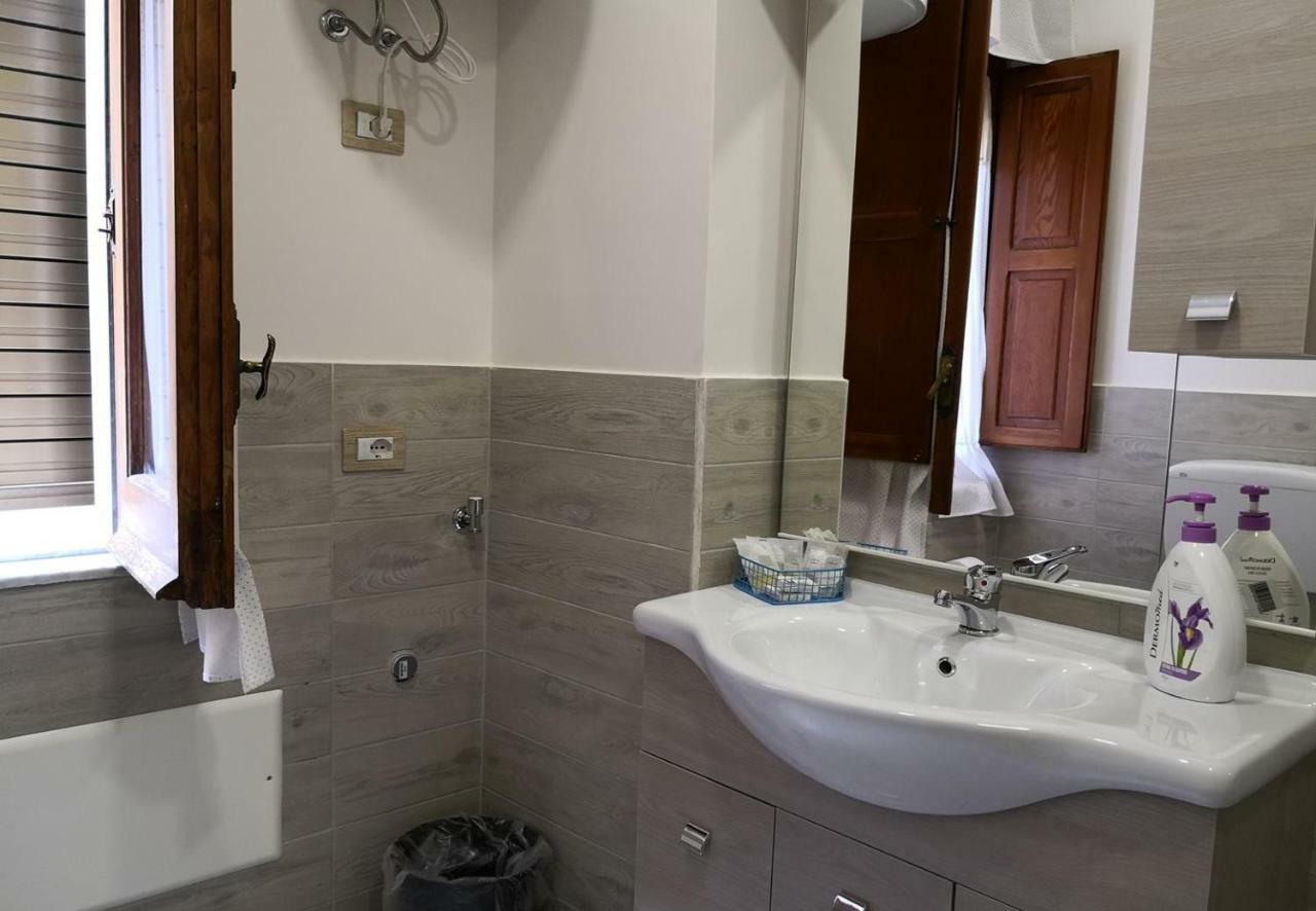 Fenesta Vascia Bed and Breakfast Νάπολη Εξωτερικό φωτογραφία