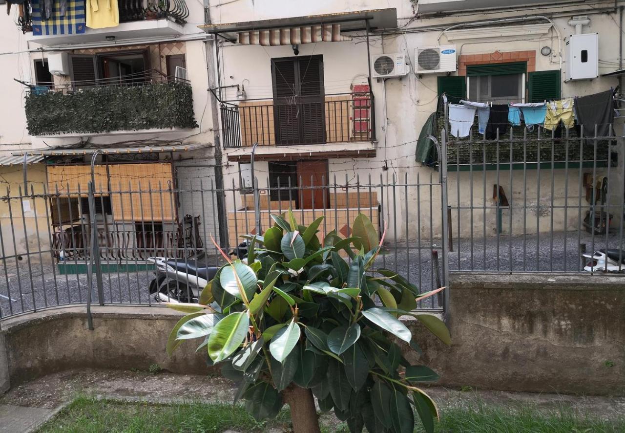 Fenesta Vascia Bed and Breakfast Νάπολη Εξωτερικό φωτογραφία